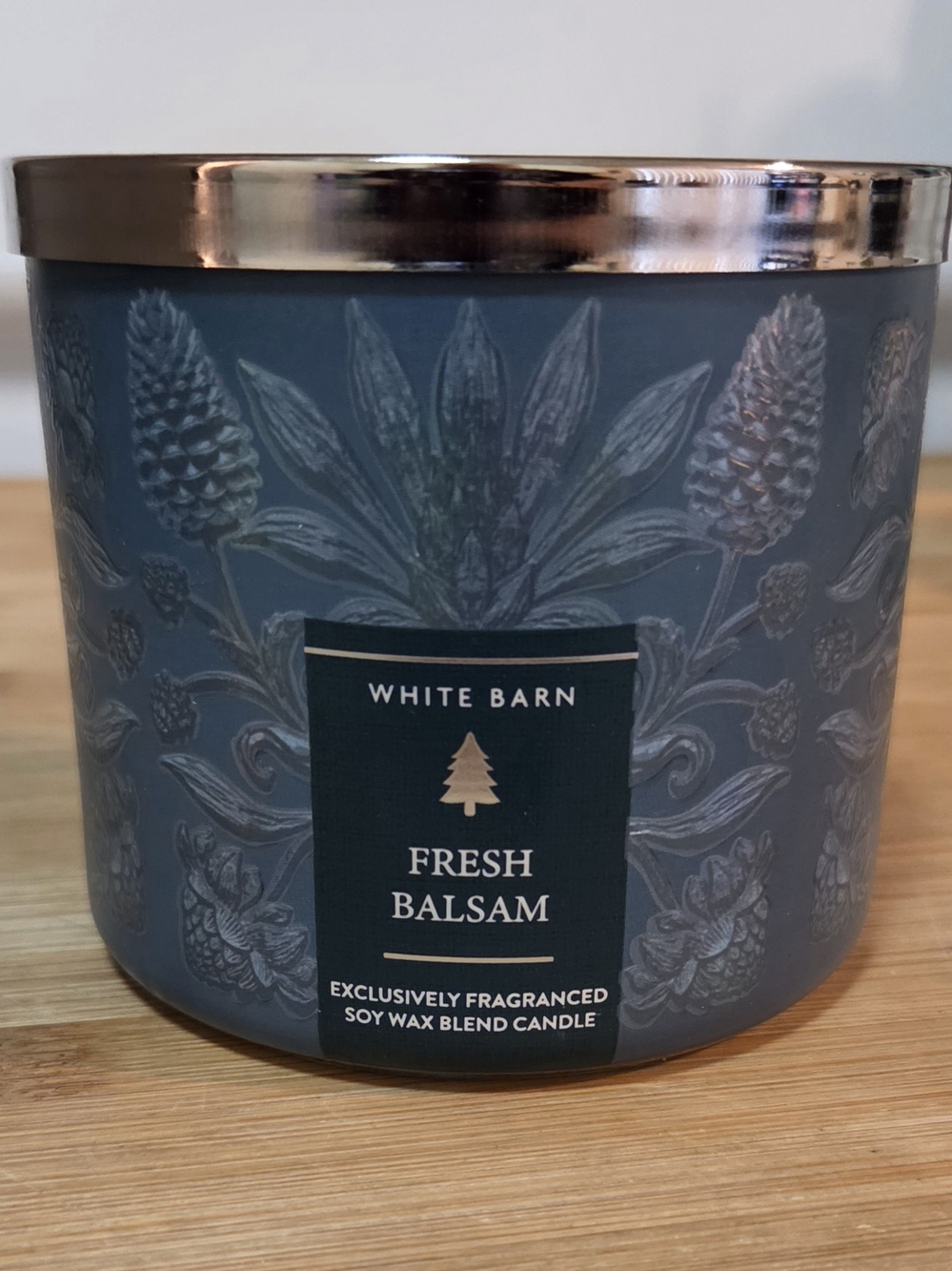 White Barn Fresh Balsam Candle - Blue with Gold Lid